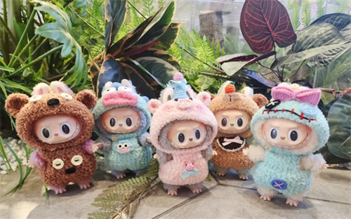 每3场直播就有一场卖“盲袋”，中国潮玩火爆越南