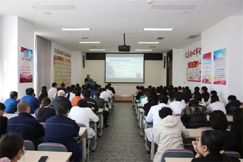 康婷集团开展“弘扬法治精神 争做食品安全文化的宣传者和践行者”普法宣传活动1.jpg