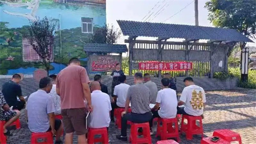 湖北关庙社区重拳出击 筑牢打击传销防线