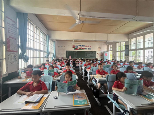 绿之韵与多个单位捐赠的730套可躺式桌椅正式启用