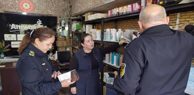 新疆克州市场监管局检查辖区直销门店