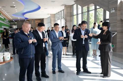 绿之韵集团党委与长沙市安化商会党支部开展联建活动(图6)